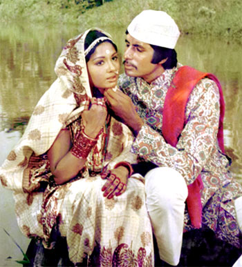 Understanding the male psychology@ Saudagar – 1973 film.